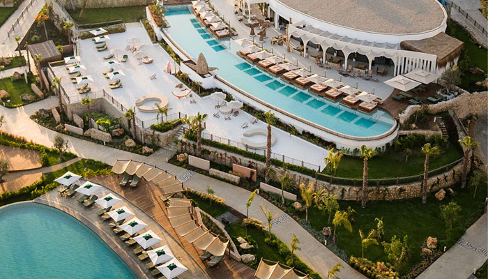 Poolanlage des Titanic Deluxe Golf Resort in Belek