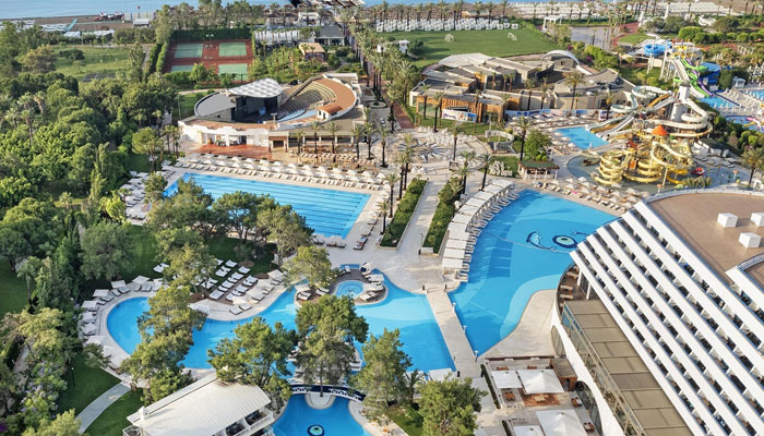 Poolanlage des Delphin Imperial Resort von oben